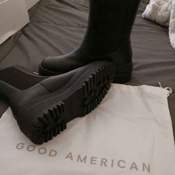 Good American Chelsea Combat Leather Boot - Picture 2 of 3